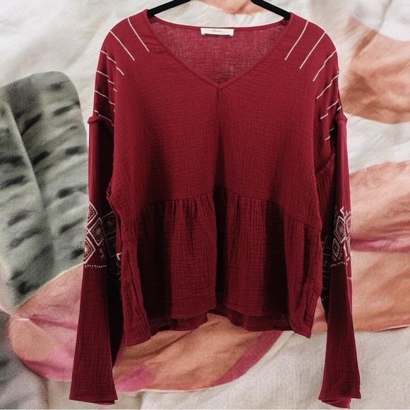NWOT Andree by Unit Burgundy Aztec Embroidered Babydoll Peasant Blouse Size S/M - Picture 1 of 9